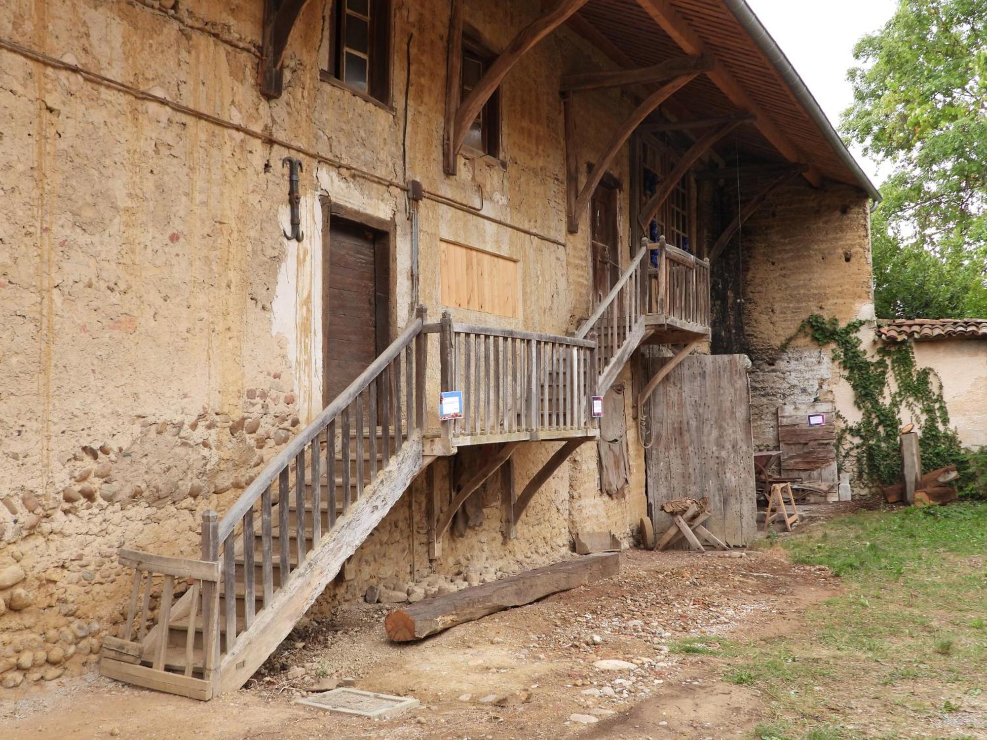 La Ferme De Berlioz Aparthotel La Cote-Saint-Andre Bagian luar foto